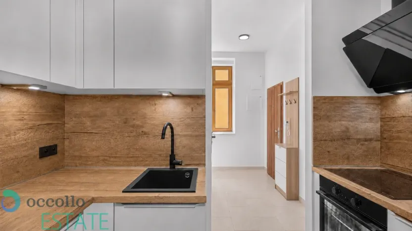 Pronájem bytu 1+kk, Praha, Seifertova, 28 m2