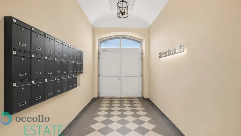 Pronájem bytu 1+kk, Praha, Seifertova, 28 m2