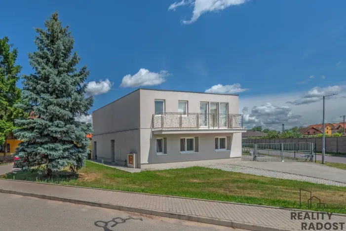 Prodej rodinného domu, Šanov, Komenského, 200 m2