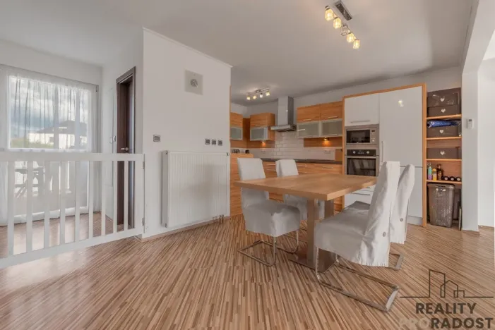 Prodej rodinného domu, Šanov, Komenského, 200 m2