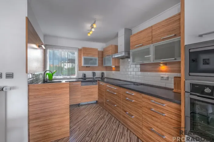 Prodej rodinného domu, Šanov, Komenského, 200 m2