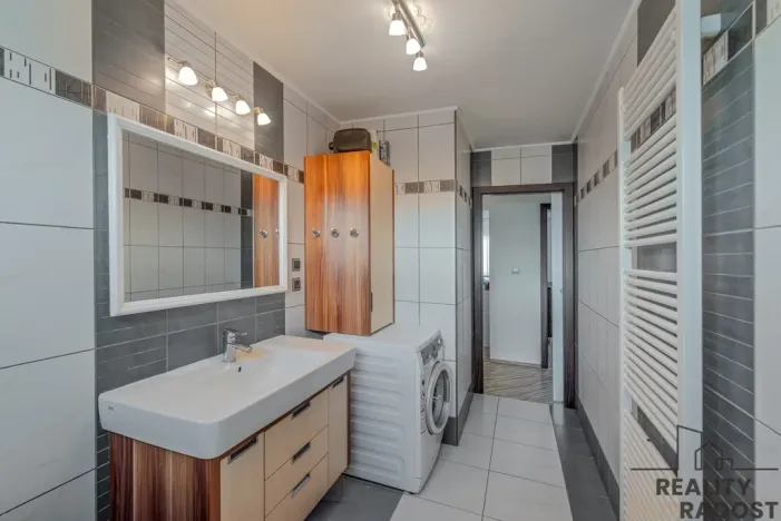Prodej rodinného domu, Šanov, Komenského, 200 m2