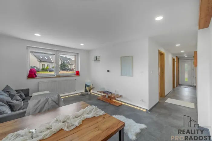 Prodej rodinného domu, Šanov, Komenského, 200 m2