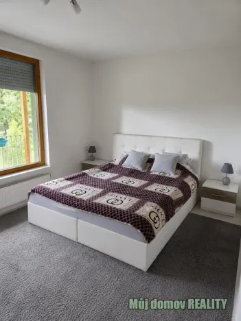Pronájem bytu 2+kk, Praha - Hloubětín, Modrého, 72 m2