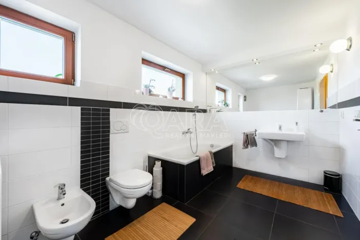 Prodej rodinného domu, Komárov, Sokolská, 132 m2