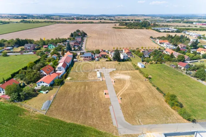 Prodej pozemku pro bydlení, Vestec, Máchova, 2304 m2