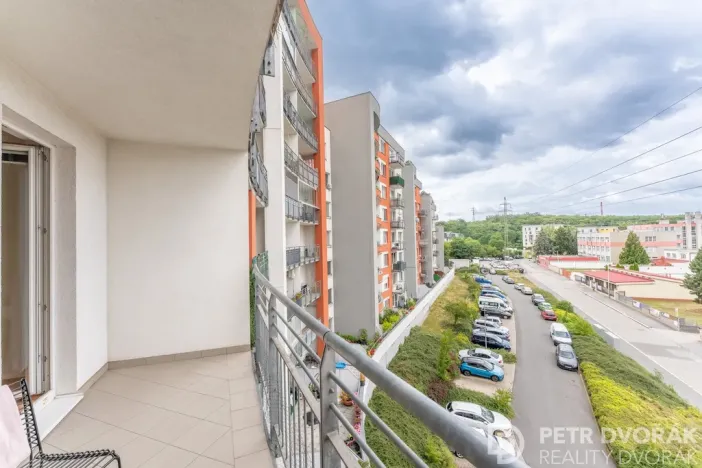 Prodej bytu 1+kk, Praha - Hloubětín, Nademlejnská, 38 m2