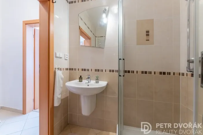 Prodej bytu 1+kk, Praha - Hloubětín, Nademlejnská, 38 m2