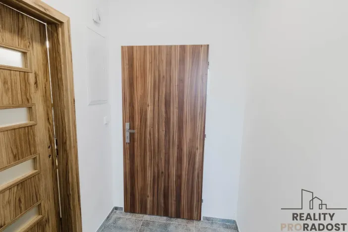 Pronájem bytu 1+kk, Zakřany, 28 m2