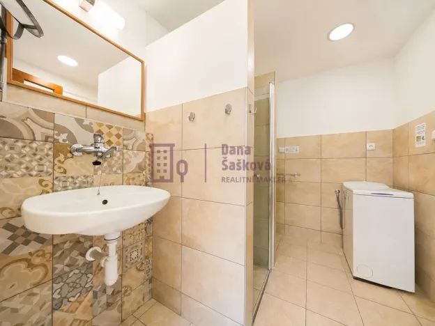 Prodej rodinného domu, Rodvínov, 210 m2