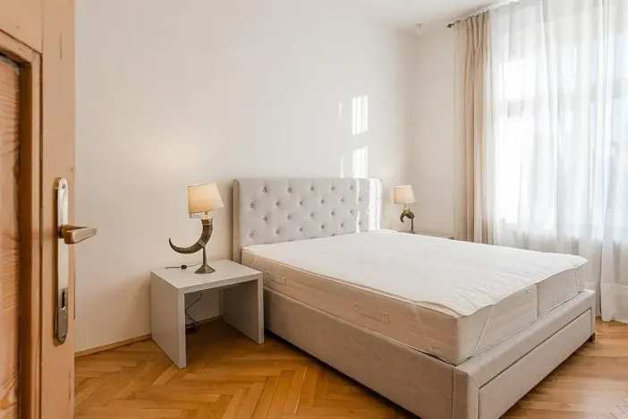 Pronájem bytu 4+1, Praha - Vinohrady, Hradešínská, 120 m2