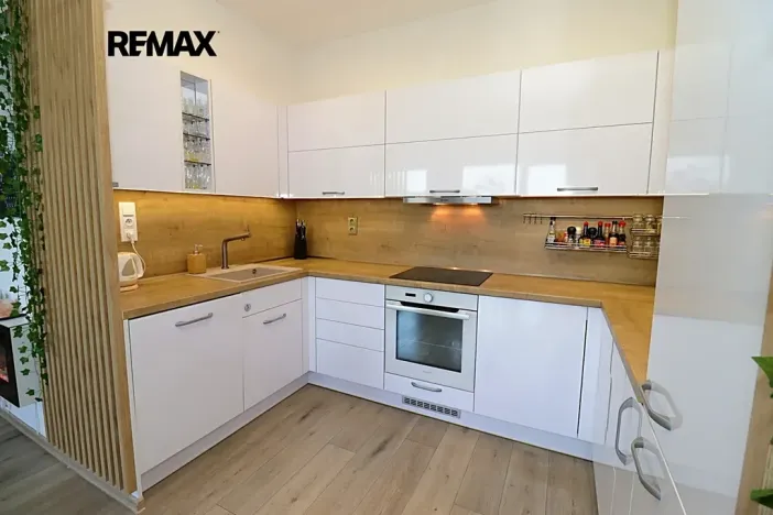 Prodej bytu 4+kk, Pardubice, Husova, 93 m2