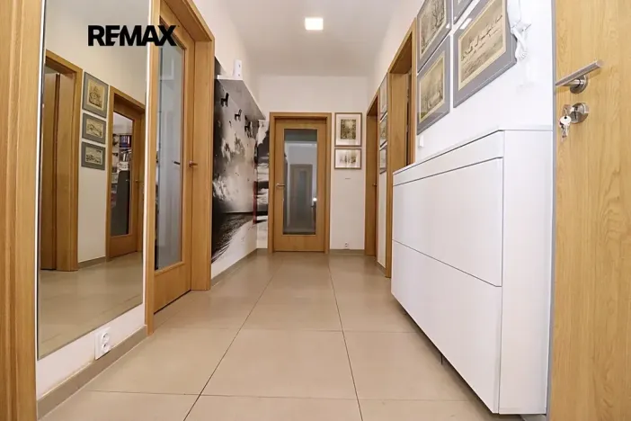 Prodej bytu 4+kk, Pardubice, Husova, 93 m2