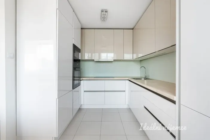 Pronájem bytu 3+1, Praha - Krč, Sládkovičova, 62 m2
