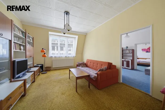 Prodej bytu 3+1, Karlovy Vary, Krymská, 83 m2