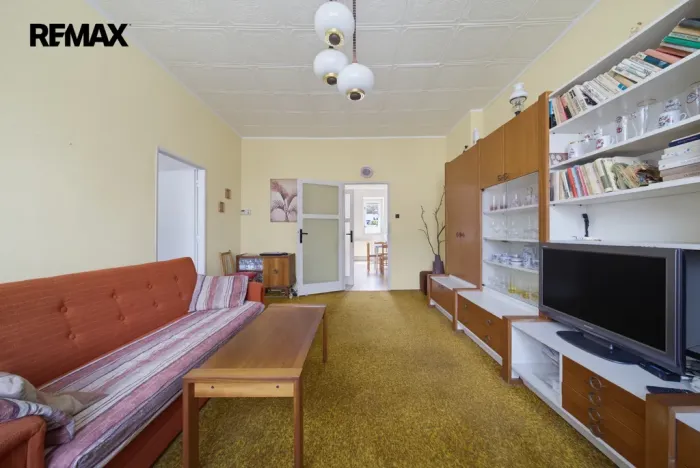 Prodej bytu 3+1, Karlovy Vary, Krymská, 83 m2