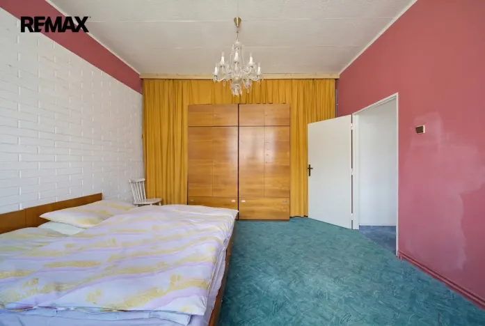 Prodej bytu 3+1, Karlovy Vary, Krymská, 83 m2