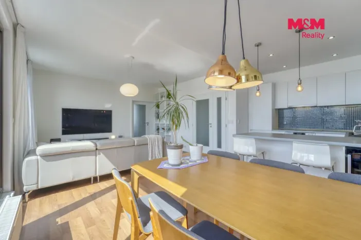 Prodej bytu 3+kk, Praha - Vysočany, Sousedíkova, 72 m2