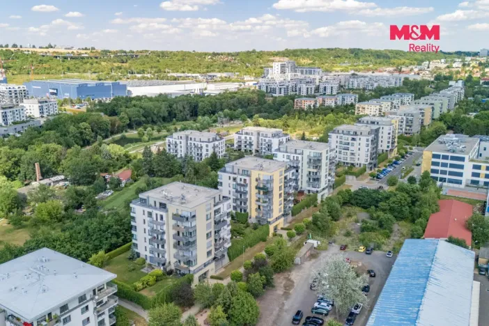 Prodej bytu 3+kk, Praha - Vysočany, Sousedíkova, 72 m2