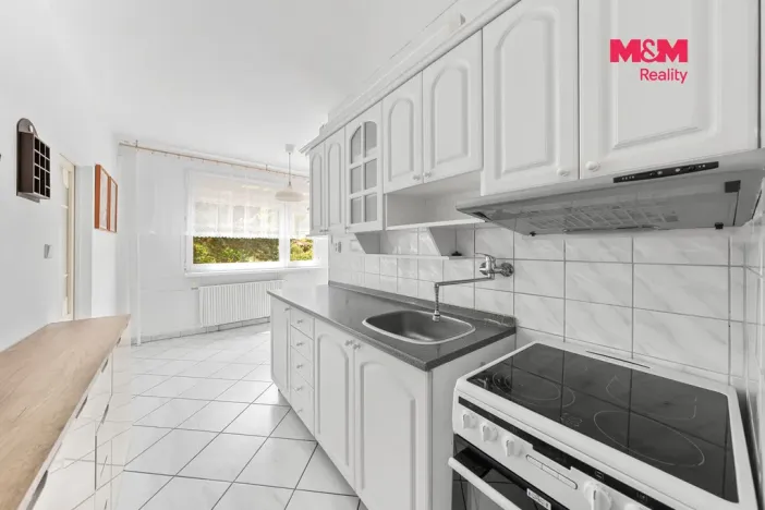 Prodej bytu 2+1, Povrly, Sídliště II, 58 m2
