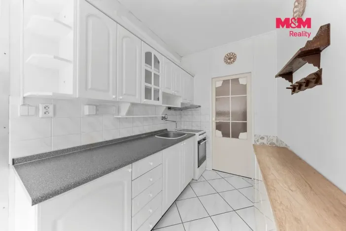 Prodej bytu 2+1, Povrly, Sídliště II, 58 m2