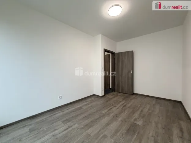Pronájem bytu 2+kk, Karlovy Vary, Rolavská, 48 m2