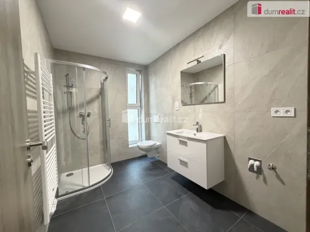 Pronájem bytu 2+kk, Karlovy Vary, Rolavská, 48 m2