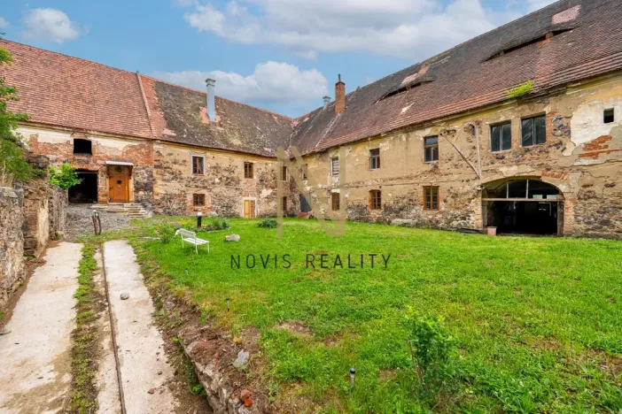 Prodej zemědělské usedlosti, Červené Poříčí, 1400 m2