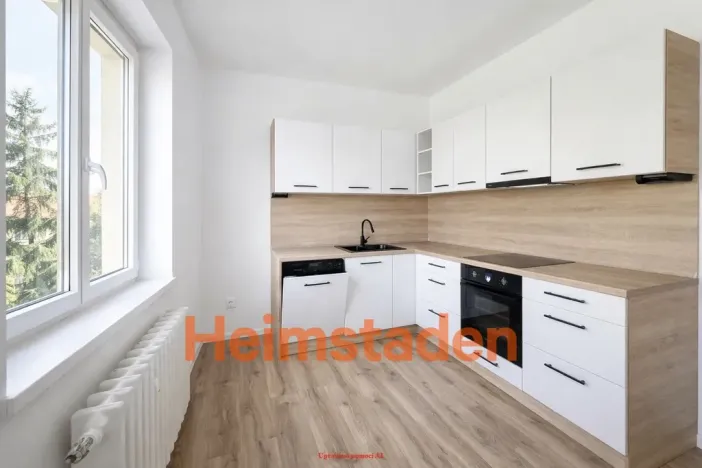 Pronájem bytu 2+1, Karviná - Nové Město, tř. Osvobození, 55 m2