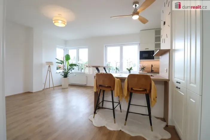 Pronájem bytu 3+kk, Karlovy Vary, Šumavská, 86 m2