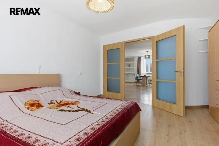 Prodej bytu 2+kk, Karlovy Vary, Horova, 86 m2