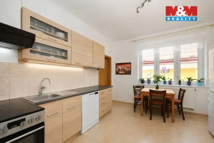 Prodej činžovního domu, Černovice, Táborská, 330 m2