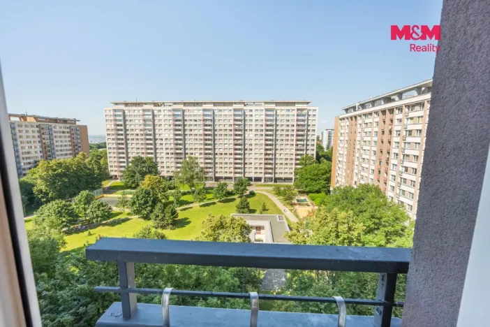 Prodej bytu 2+kk, Praha - Kobylisy, Rajmonova, 44 m2