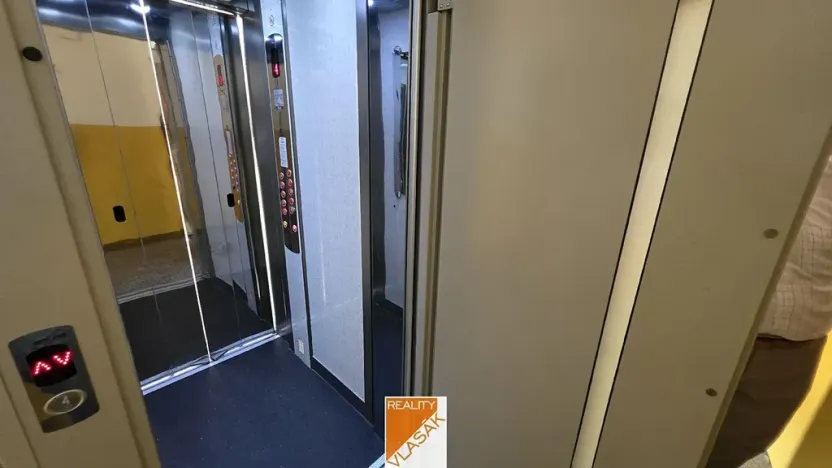 Prodej bytu 2+1, Kadaň, 1. máje, 68 m2