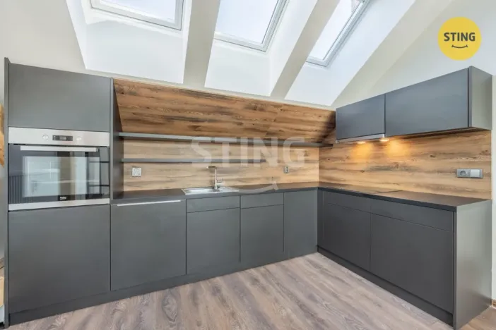 Prodej bytu 3+kk, Žďár nad Sázavou, Nádražní, 77 m2