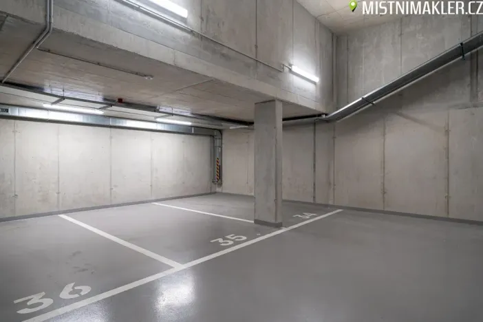 Pronájem garážového stání, Olomouc - Nová Ulice, Milana Ticháka, 12 m2