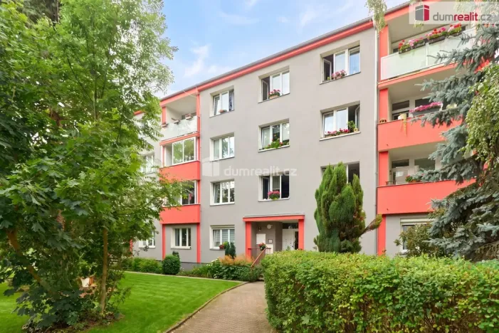 Prodej bytu 2+1, Karlovy Vary - Dvory, Chebská, 62 m2