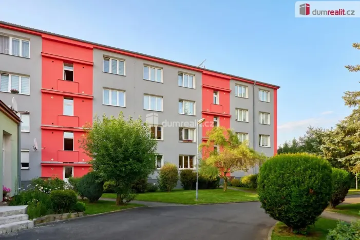 Prodej bytu 2+1, Karlovy Vary - Dvory, Chebská, 62 m2