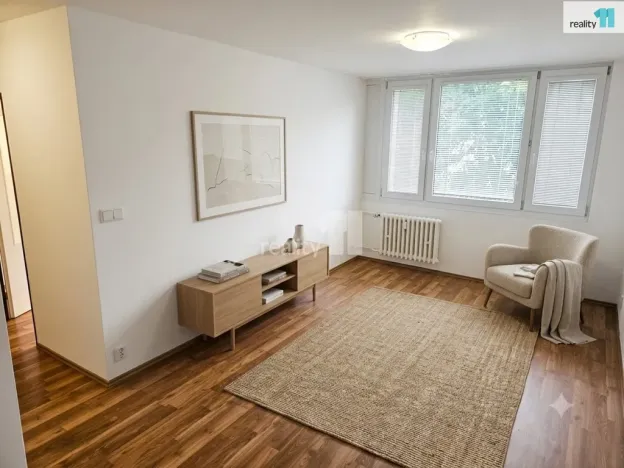 Prodej bytu 2+kk, Praha - Lhotka, Novodvorská, 41 m2