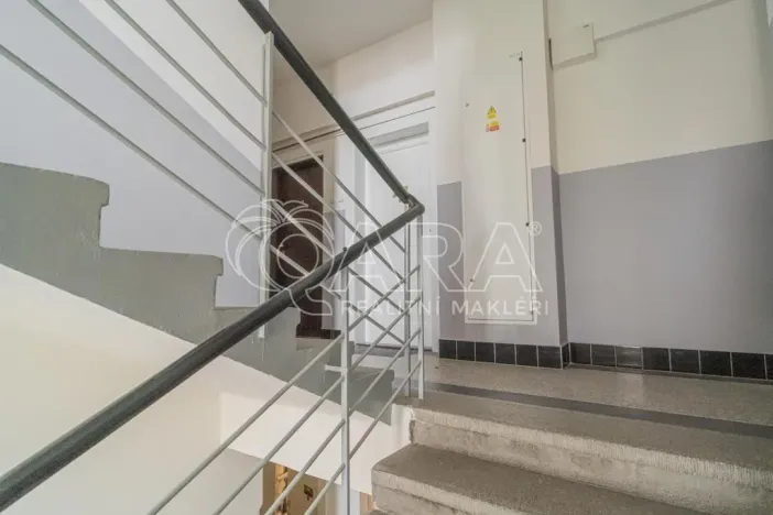 Pronájem bytu 1+kk, Praha - Holešovice, Jankovcova, 27 m2