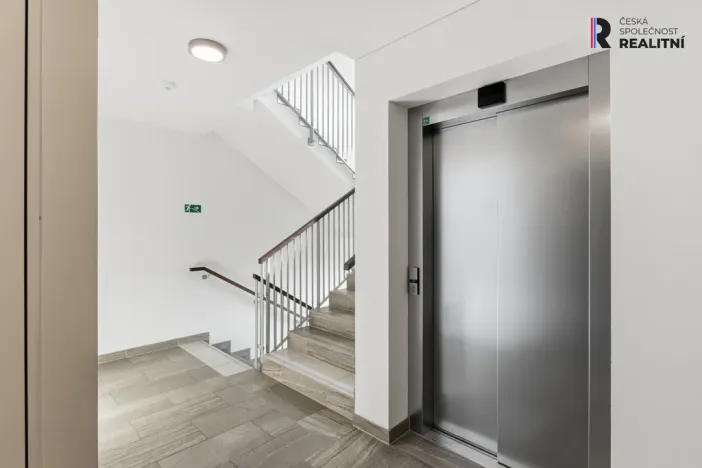Prodej bytu 1+kk, Praha - Třebonice, Do zahrádek I, 32 m2