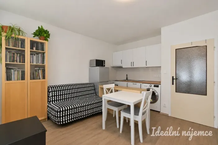 Prodej bytu 1+kk, Brno - Starý Lískovec, Vltavská, 28 m2
