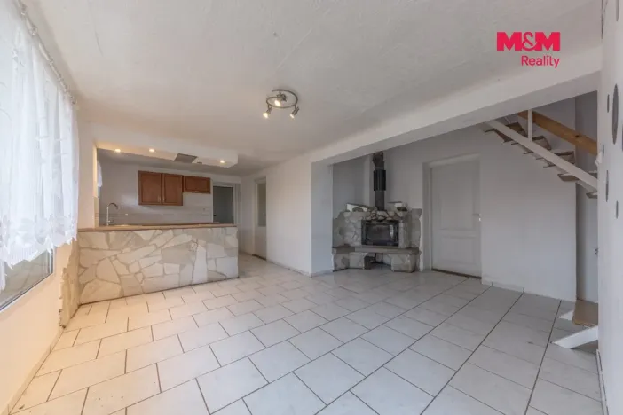 Prodej rodinného domu, Neratovice - Mlékojedy, Hlavní, 144 m2