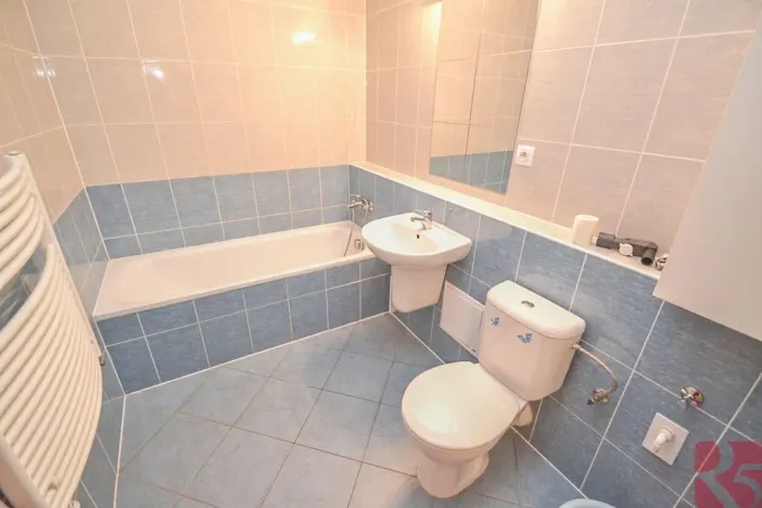 Pronájem bytu 2+kk, Praha - Vysočany, Pod Harfou, 57 m2