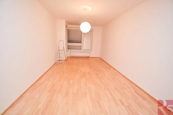 Pronájem bytu 2+kk, Praha - Vysočany, Pod Harfou, 57 m2