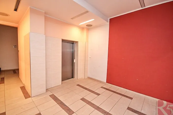 Pronájem bytu 2+kk, Praha - Vysočany, Pod Harfou, 57 m2