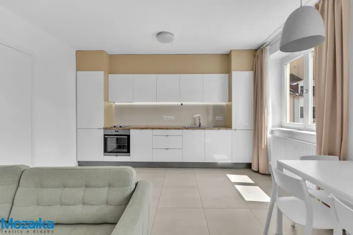 Pronájem bytu 2+kk, Lanškroun - Lanškroun-Vnitřní Město, nám. J. M. Marků, 62 m2