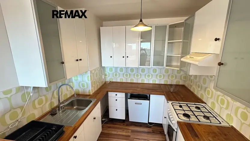 Pronájem bytu 1+kk, Kladno, Francouzská, 40 m2
