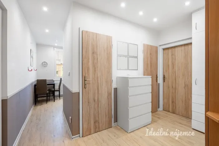 Pronájem bytu 2+1, Praha - Kamýk, Cihlářova, 53 m2