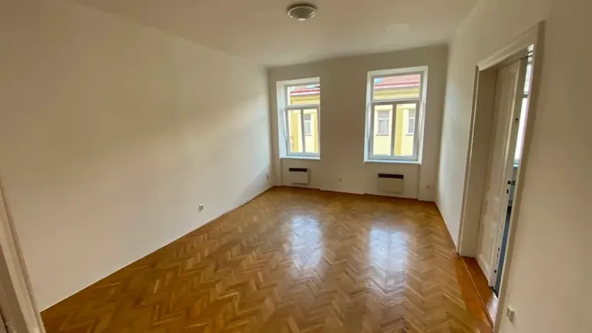 Pronájem bytu 4+1, Brno, Ptašínského, 100 m2